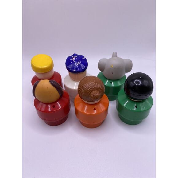 Vintage 1990 Fisher Price Chunky Little People set of 6 (4 People, 2 Animals) - Picture 3 of 6